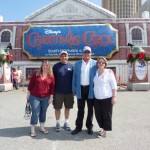 the-disneyland-team-and-bob-gault-583x437