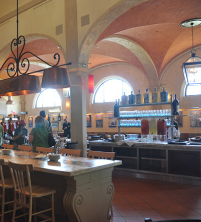 Via_Napoli_interior3