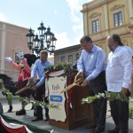 Via_Napoli_ribbon_cutting