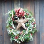 DL Rustic Holiday Decor - Star Wreath