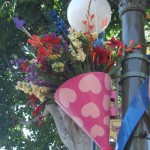 DL Valentine lamppost decor