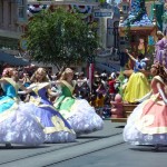 DL Mickey's Soundsational Parade Ladies in Waiting