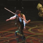 Cirque Iris BroomManipulation-006 (600x400)