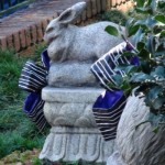 DL Haunted Mansion Holiday Pet Grave