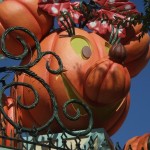 DL Halloween Party Minnie Turnstile Pumpkin