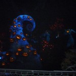DL Haunted Mansion Holiday Rooftop View