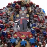 DL Small World Holiday Wreaths European Nutcracker