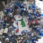 DL Small World Holiday Wreaths Arctic Polar Bear