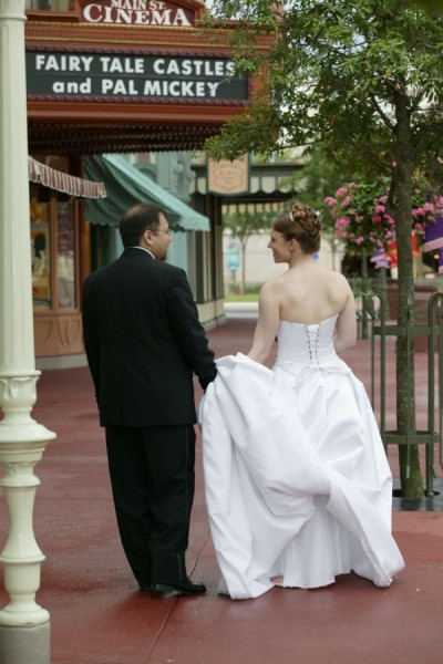 What a better way to open this blog and see the romance in Walt Disney 