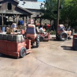 DL DCA Cars Land Maters Junkyard Jamboree in motion (600x448)