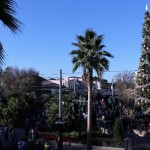 DL DCA Holiday Carthay Circle from theater balcony (600x400)