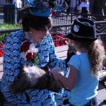 DL DCA Holiday Donna and Lady meet a new friend (400x600)