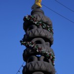 DL DCA Holiday Luigi Tower doubles as his tree (376x600)